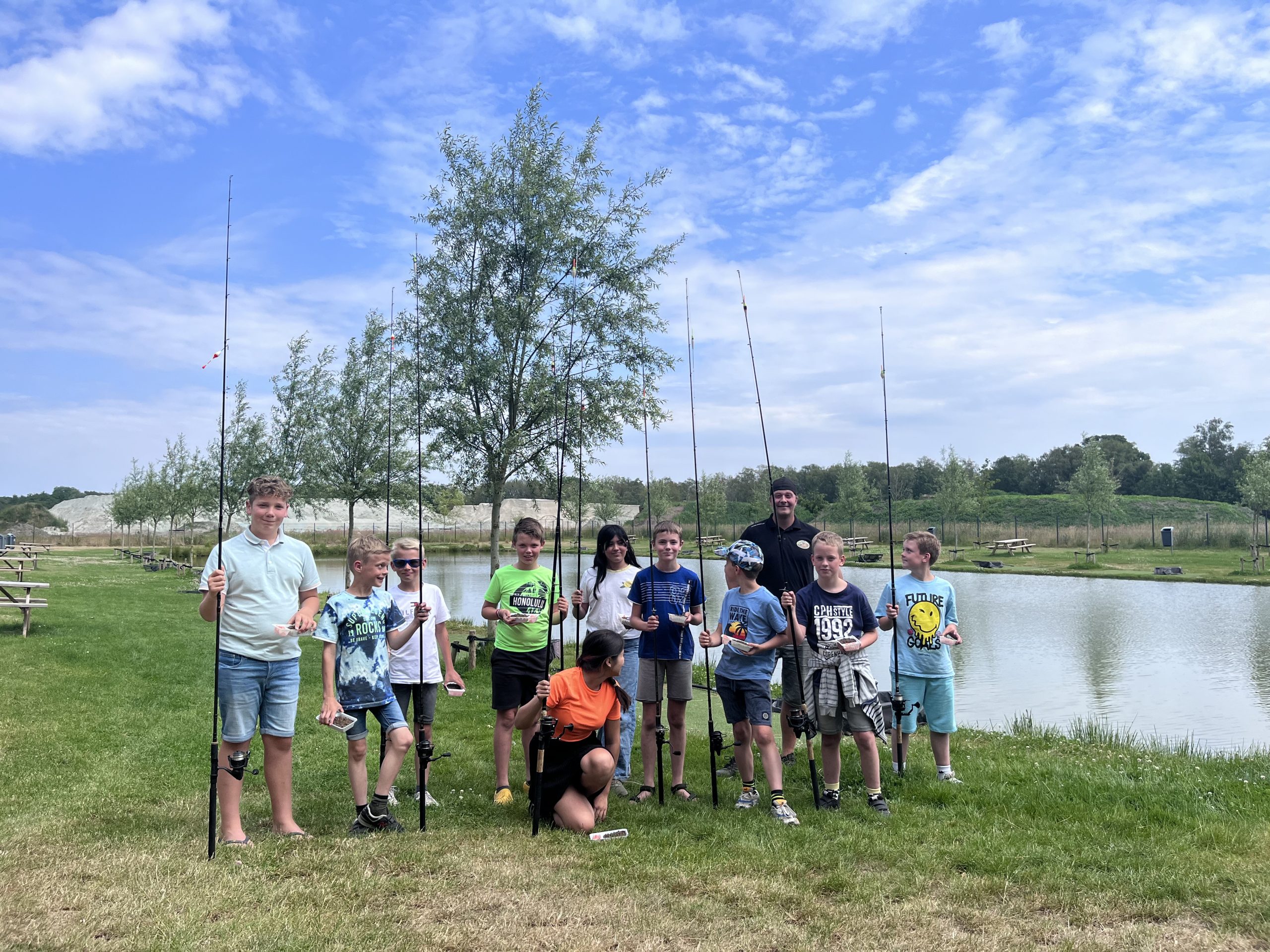 Kinderfeestje bij Fishing Adventure met hengels